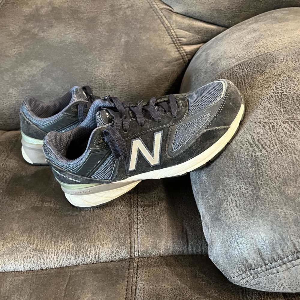 New Balance 990 size 7 (Y5.5) X-wide